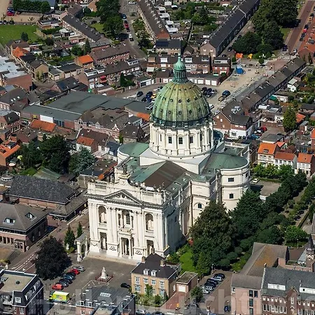 Family Near The Center! * Oudenbosch